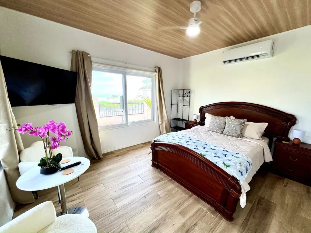 Casa VIP 73 — Hermosa Beachfront home with cabin in Playa Hermosa