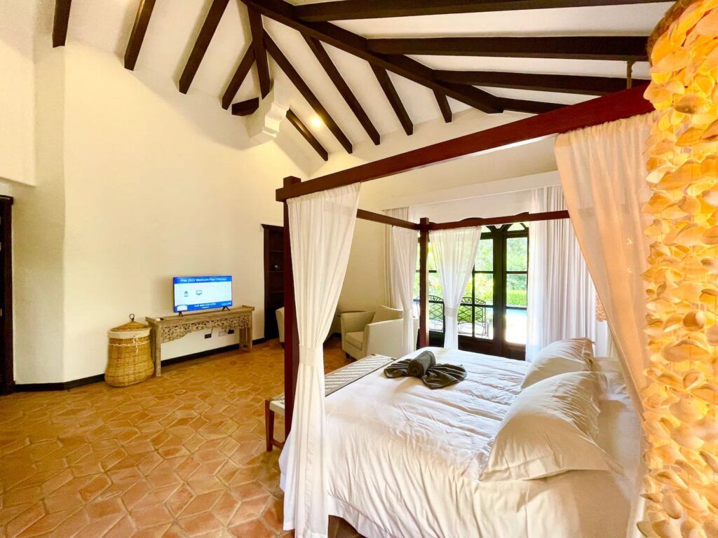 Casa VIP 75 — Jungle Villa colonial retreat in Los Sueños Resort