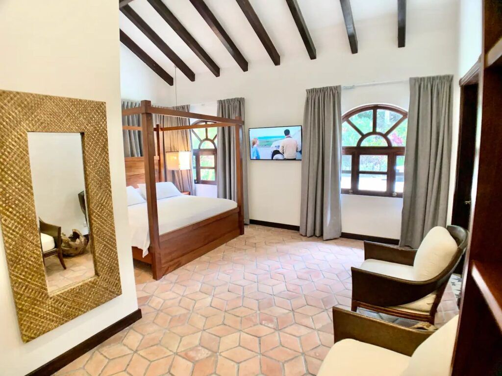 Casa VIP 75 — Jungle Villa colonial retreat in Los Sueños Resort
