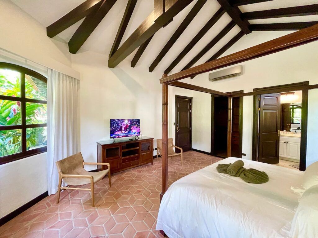 Casa VIP 75 — Jungle Villa colonial retreat in Los Sueños Resort