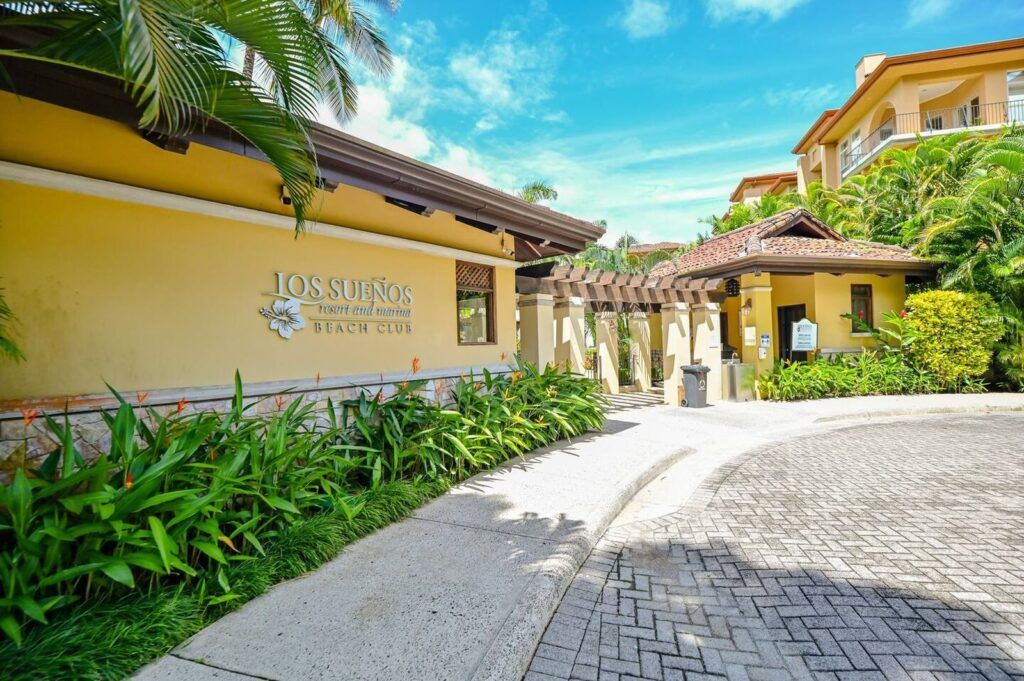 Casa VIP 76 — Villa Los Sueños in gated Eco Golf Estates