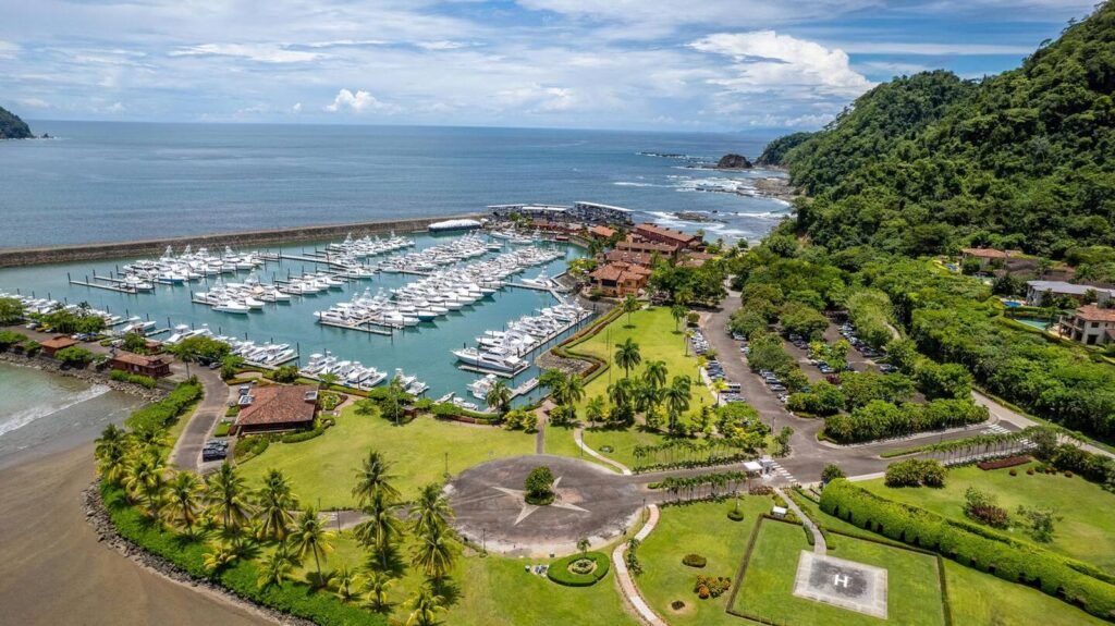 Casa VIP 76 — Villa Los Sueños in gated Eco Golf Estates