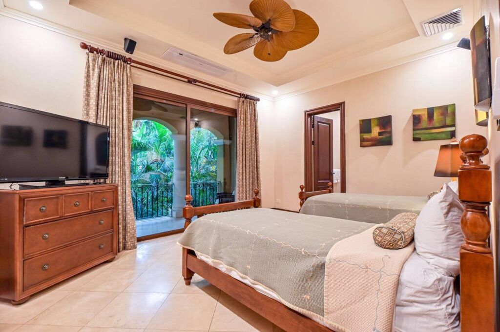 Casa VIP 76 — Villa Los Sueños in gated Eco Golf Estates