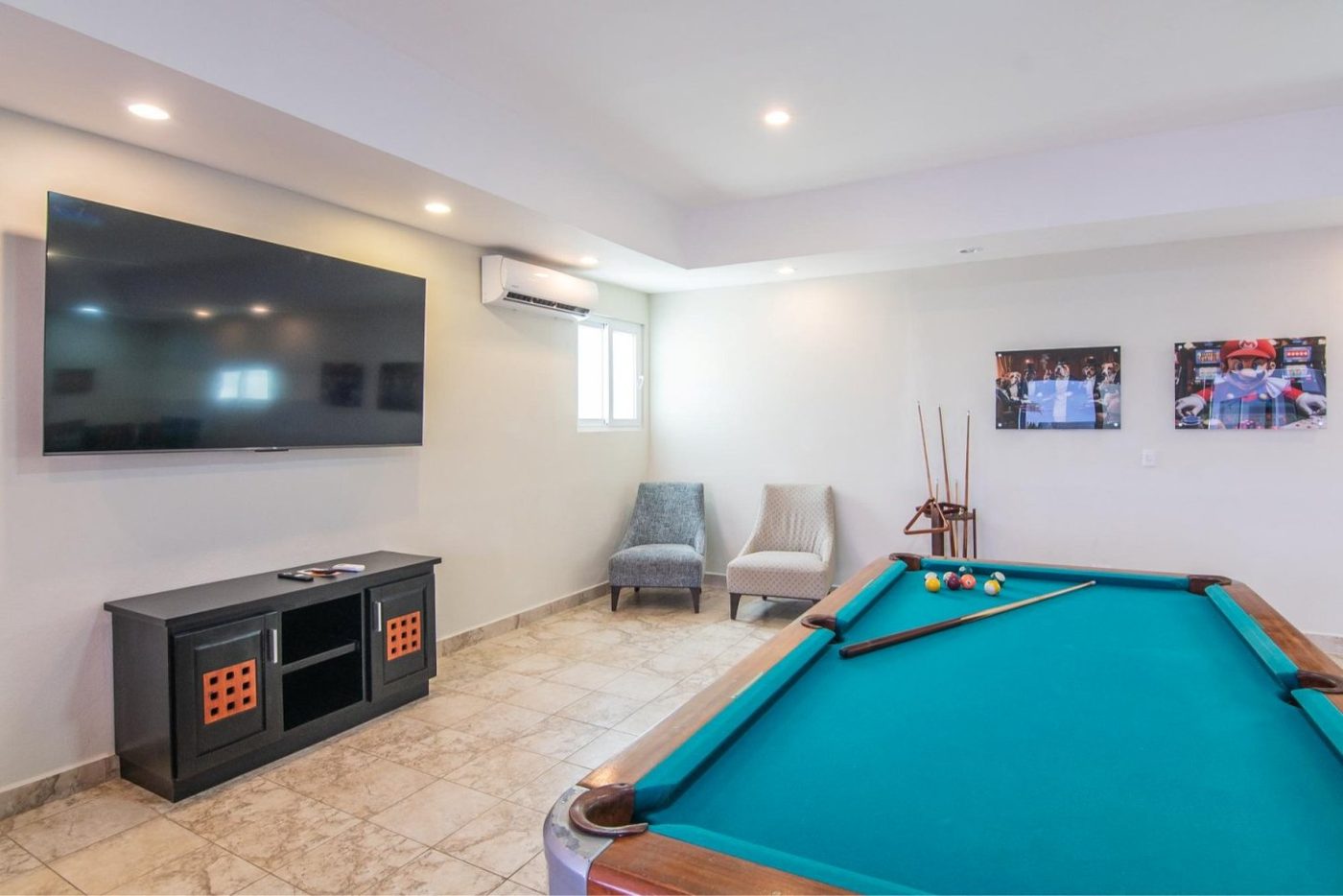 Casa VIP 9 — 17-suite beachfront villa in Jacó Beach, luxury suite, pool area or villa grounds