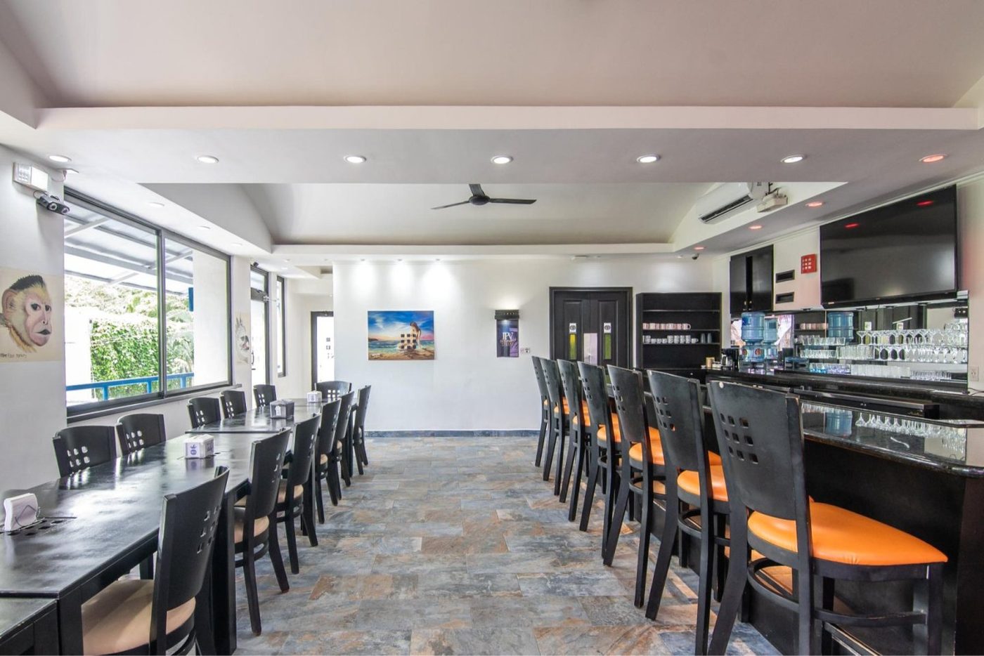 Casa VIP 9 — 17-suite beachfront villa in Jacó Beach, luxury suite, pool area or villa grounds