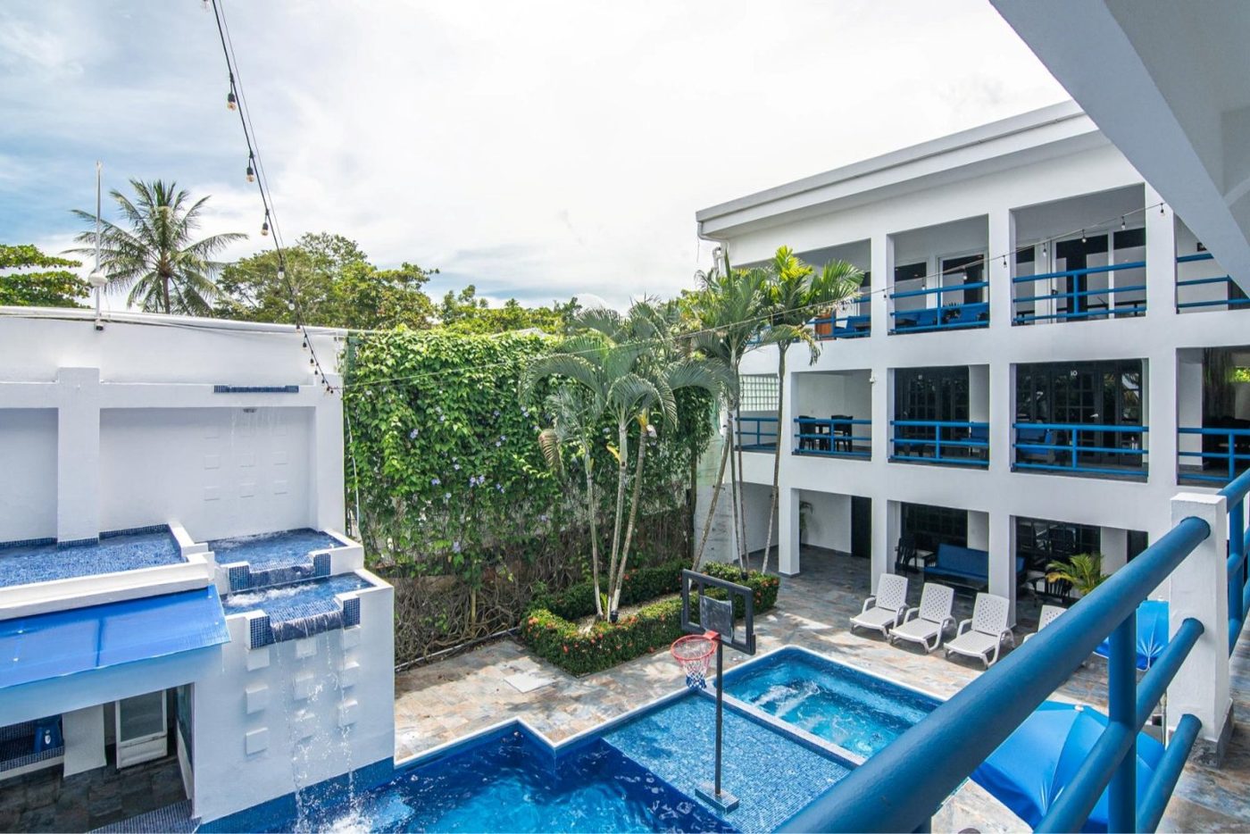 Casa VIP 9 — 17-suite beachfront villa in Jacó Beach, luxury suite, pool area or villa grounds