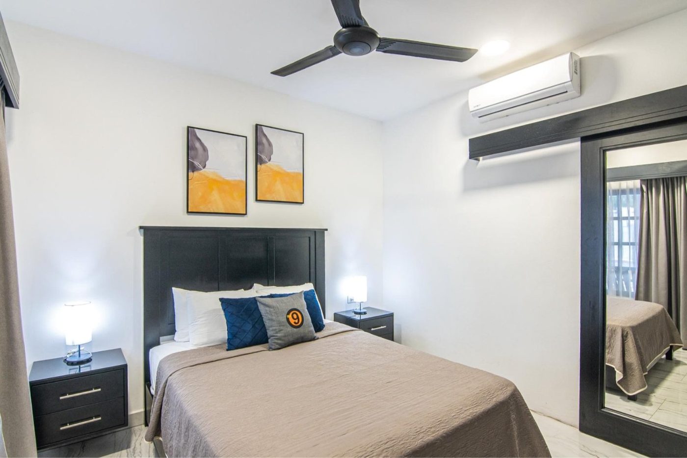 Casa VIP 9 — 17-suite beachfront villa in Jacó Beach, luxury suite, pool area or villa grounds