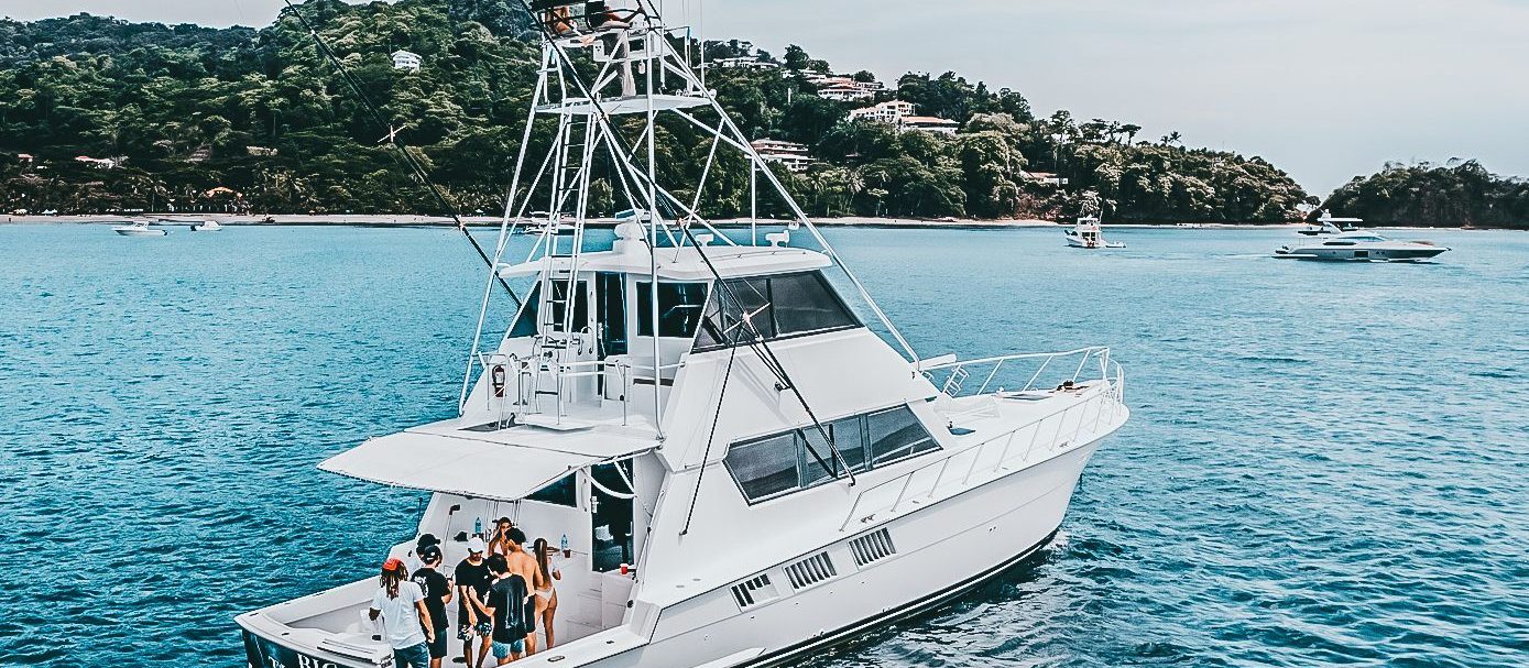 65 foot Hatteras sport yacht for private charter near Jaco